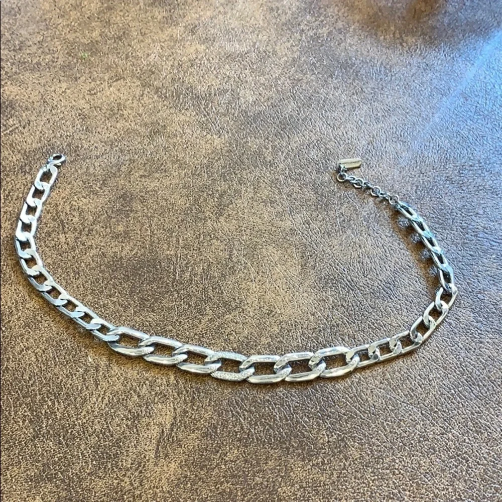 Costume jewelry link necklace